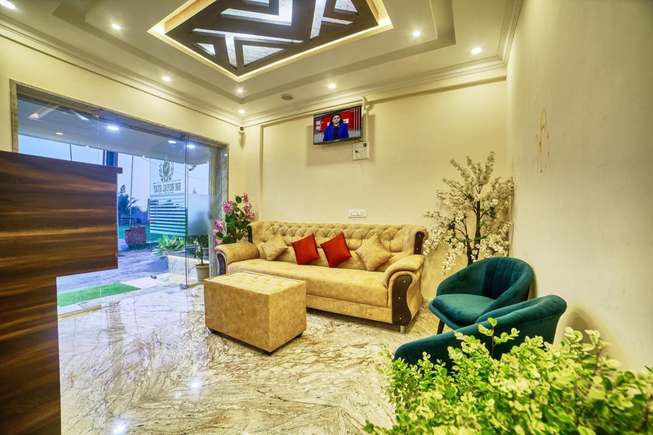 Sm Royal Stay Hotel - Near Bangalore International Airport Devanahalli Kültér fotó